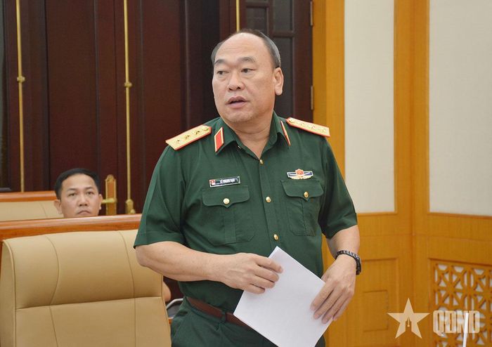Thượng tướng Lê Quang Đạo, Phó tổng Tham mưu trưởng, Phó trưởng Ban chỉ đạo, Trưởng ban Tổ chức triển lãm phát biểu tại hội nghị. 