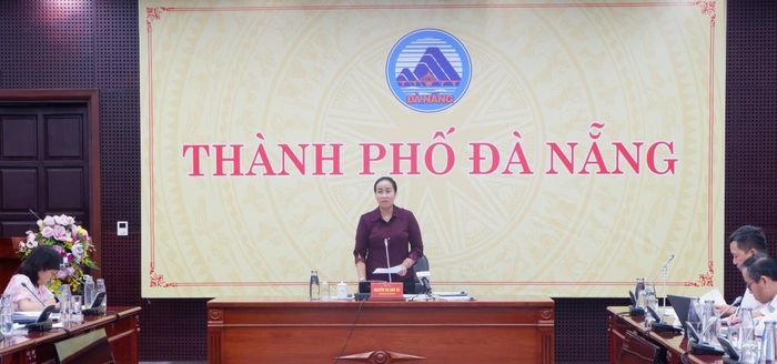 Phó Chủ tịch UBND TP Đà Nẵng Nguyễn Thị Anh Thi nhấn mạnh Chiến dịch 100 ngày cao điểm khám sức khỏe định kỳ cho người dân là nhiệm vụ chính trị cực kỳ quan trọng. Kết kết quả thực hiện chiến dịch là tiêu chí quan trọng để đánh giá cán bộ năm 2026. Ảnh: P.T
