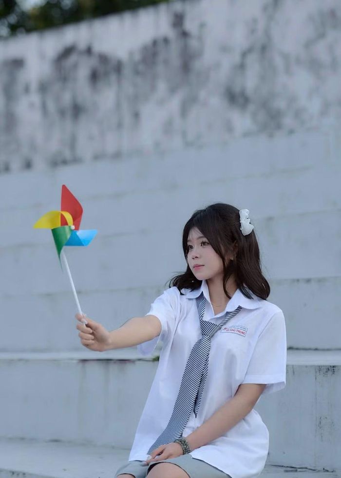 Phương Linh hiện là sinh viên năm thứ nhất, ngành Dược.