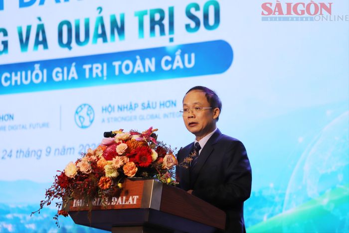 Ông Bùi Trung Nghĩa, Phó Chủ tịch VCCI phát biểu tại diễn đàn. Ảnh: ĐOÀN KIÊN