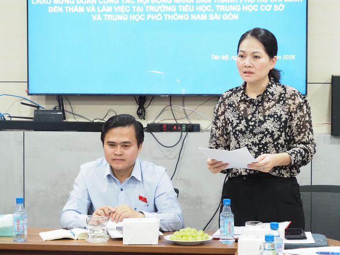  Phó Giám đốc Sở GD-ĐT TPHCM Nguyễn Thị Nhật Hằng trao đổi tại buổi làm việc với Ban Văn hóa - Xã hội (HĐND TPHCM) 