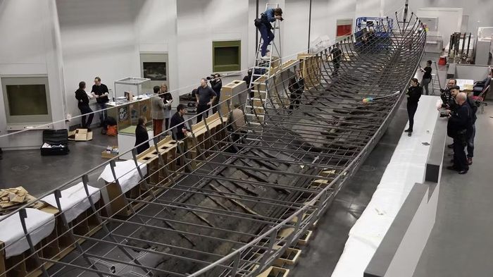 Con thuyền Viking khoảng 1.000 năm tuổi của Đan Mạch. Ảnh: Oli Scarff/Getty Images.