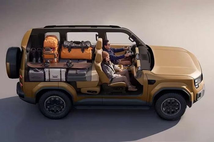 Dù sử dụng kết cấu thân xe liền khối, mẫu xe này vẫn sở hữu khả năng off-road thực thụ. Xe có thể duy trì lực kéo chỉ bằng 1 bánh xe trong khi 3 bánh còn lại nhấc khỏi mặt đất. Trong khi đó, mô-men xoắn cực đại có thể được nhân lên 5 lần khi xe di chuyển chậm trên địa hình khó.