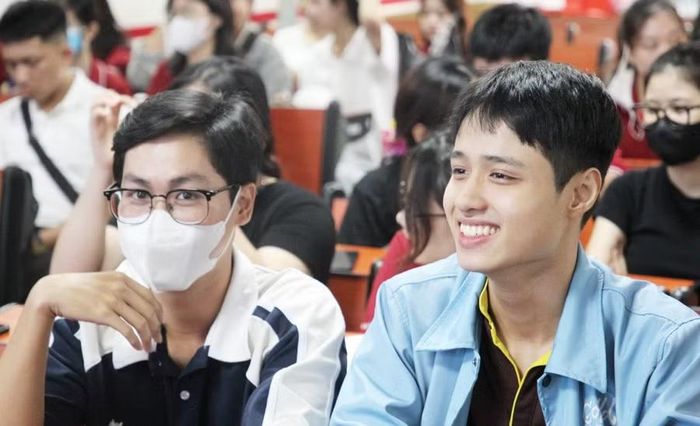 Sinh viên Trường Cao đẳng Bách khoa Sài Gòn. (Ảnh: BKC)