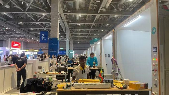 Từ sân chơi này, thông điệp về phát triển kỹ năng nghề càng được thể hiện rõ: trong một thế giới mà công nghệ không ngừng thay đổi, người lao động không chỉ cần có kiến thức mà còn phải có năng lực thực hành và khả năng thích ứng.