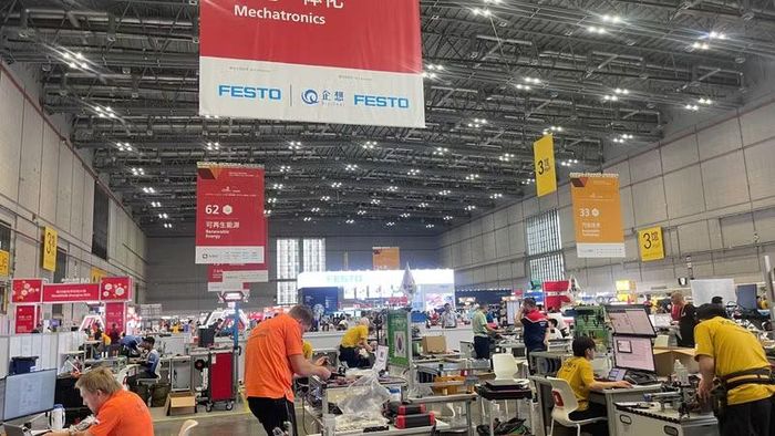 Trong bối cảnh công nghệ liên tục thay đổi, kỹ năng nghề ngày càng gắn chặt với khả năng sử dụng và làm chủ công nghệ.