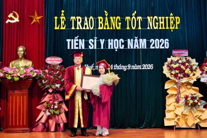 Có tổng 8 tân tiến sĩ thuộc 5 ngành đào tạo trọng điểm của nhà trường.