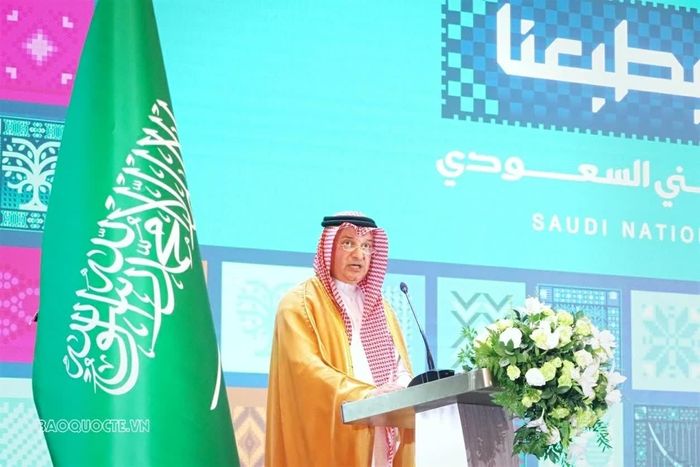 Đại sứ đặc mệnh toàn quyền Vương quốc Saudi Arabia tại Việt Nam Thamer Algosaibi phát biểu tại buổi lễ. (Ảnh: Nguyễn Nhuận)