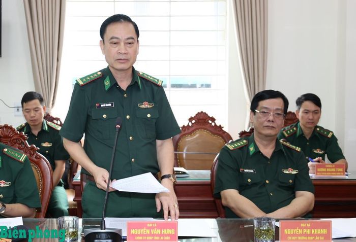 Đại tá Nguyễn Văn Hưng, Chính ủy Bộ đội Biên phòng tỉnh Lai Châu phát biểu tại hội nghị. Ảnh: Tuấn Kiệt
