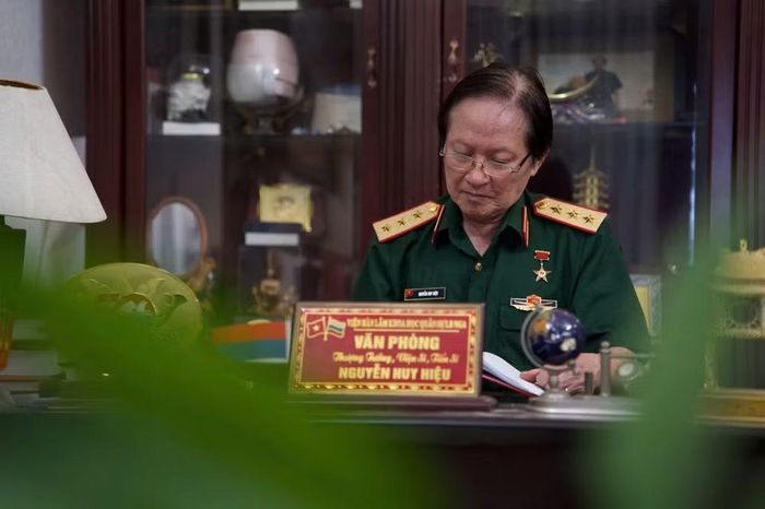 Thượng tướng Nguyễn Huy Hiệu. Ảnh: NVCC
