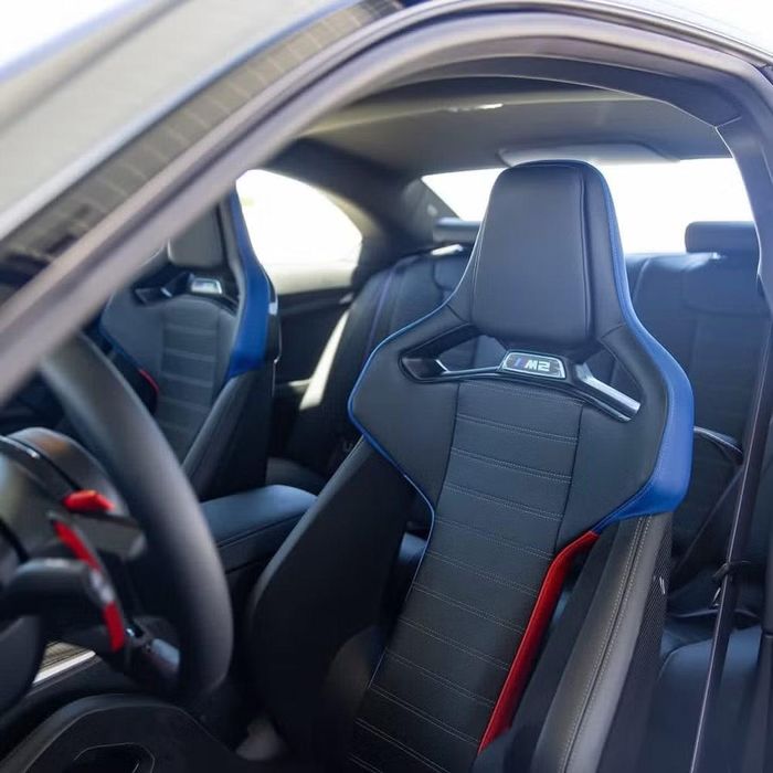 Ghế M Sport trong gói tuỳ chọn hiệu năng cao M Performance Track. Ảnh: Đại lý