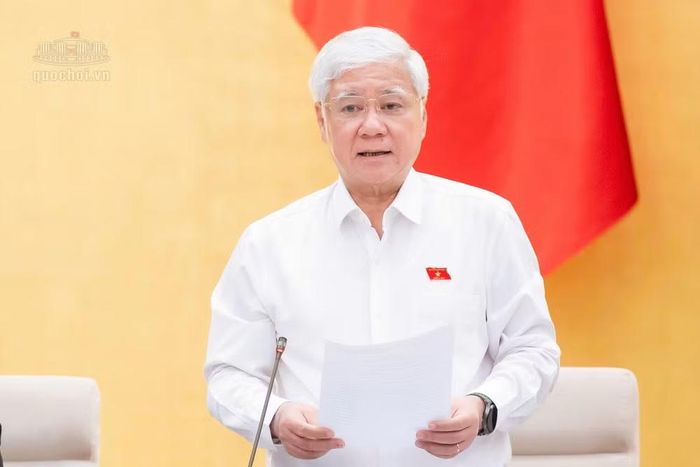 Phó Chủ tịch Thường trực Quốc hội Đỗ Văn Chiến điều hành phiên họp (ảnh QH).