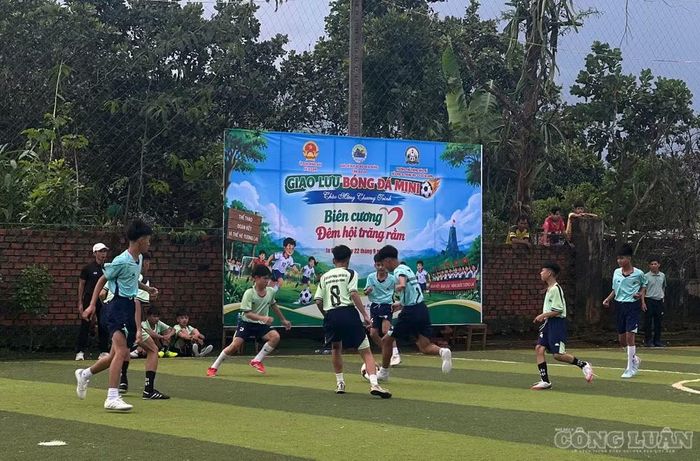 Mùa Tết Trung thu ý nghĩa của các em học sinh biên giới