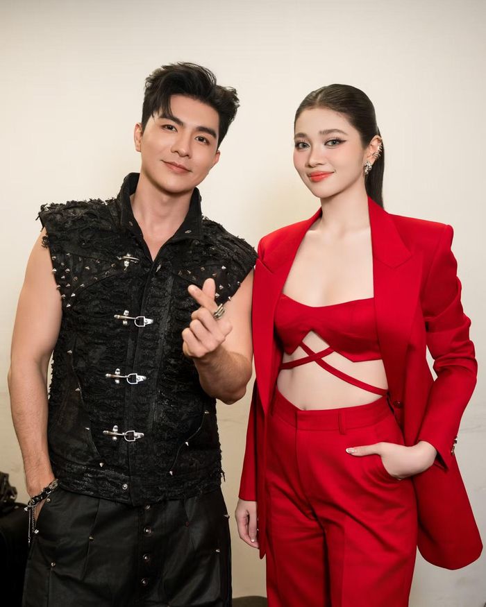  Á hậu Minh Kiên và Steven Nguyễn tại buổi ra mắt Trại buôn người. 