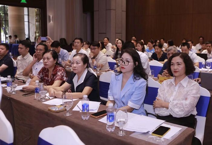Các đại biểu dự hội nghị