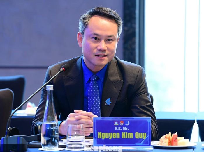 Anh Nguyễn Kim Quy trao đổi tại hội đàm. Ảnh: Xuân Tùng