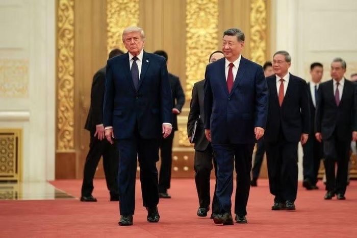 Tổng thống Mỹ Donald Trump và Chủ tịch Trung Quốc Tập Cận Bình tại lễ đón ở Đại lễ đường Nhân dân, Bắc Kinh ngày 14/5.