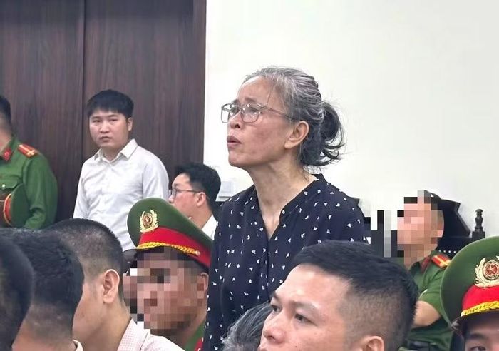 Bị cáo Bùi Thị Dinh.