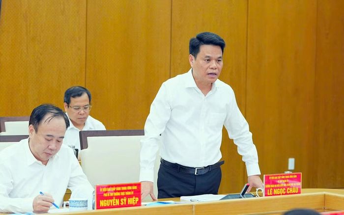 Ông Lê Ngọc Châu - Bí thư Thành ủy Hải Phòng tiếp thu ý kiến chỉ đạo của Thủ tướng Chính phủ Lê Minh Hưng.