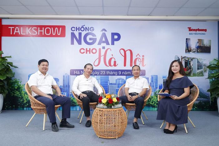Toàn cảnh buổi talkshow “Chống ngập cho Hà Nội - Nhìn lại hiệu quả từ những dự án thoát nước trọng điểm” do Báo Tiền Phong tổ chức sáng 23/9 - Ảnh: Tùng Đoàn.
