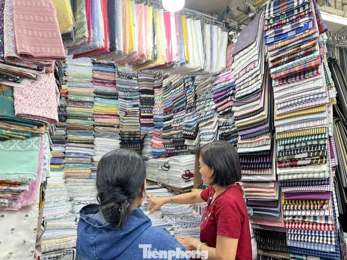UBND TPHCM đang triển khai chiến dịch làm sạch mã số thuế, tháo gỡ điểm nghẽn trong kinh doanh.