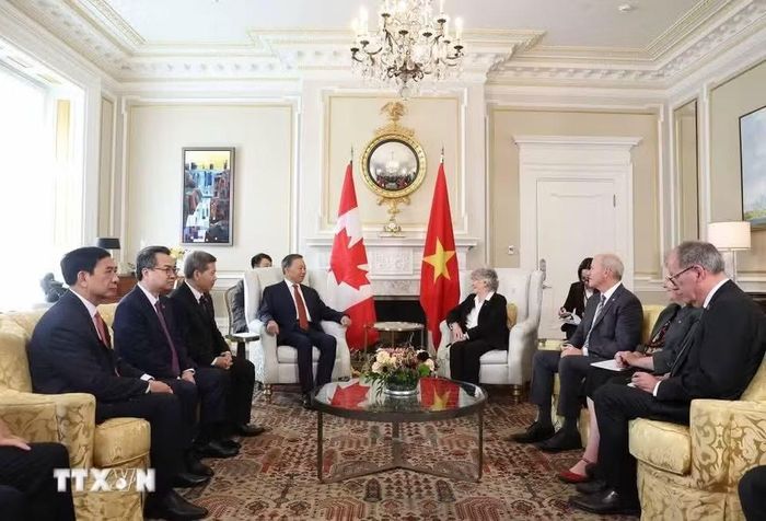 Tổng Bí thư, Chủ tịch nước Tô Lâm hội đàm với Toàn quyền Canada Louise Arbour. (Ảnh: Thống Nhất/TTXVN)