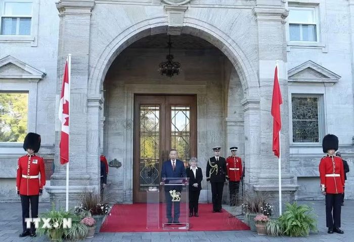 Tổng Bí thư, Chủ tịch nước Tô Lâm và Toàn quyền Canada Louise Arbour họp báo sau hội đàm. (Ảnh: Thống Nhất/ TTXVN)