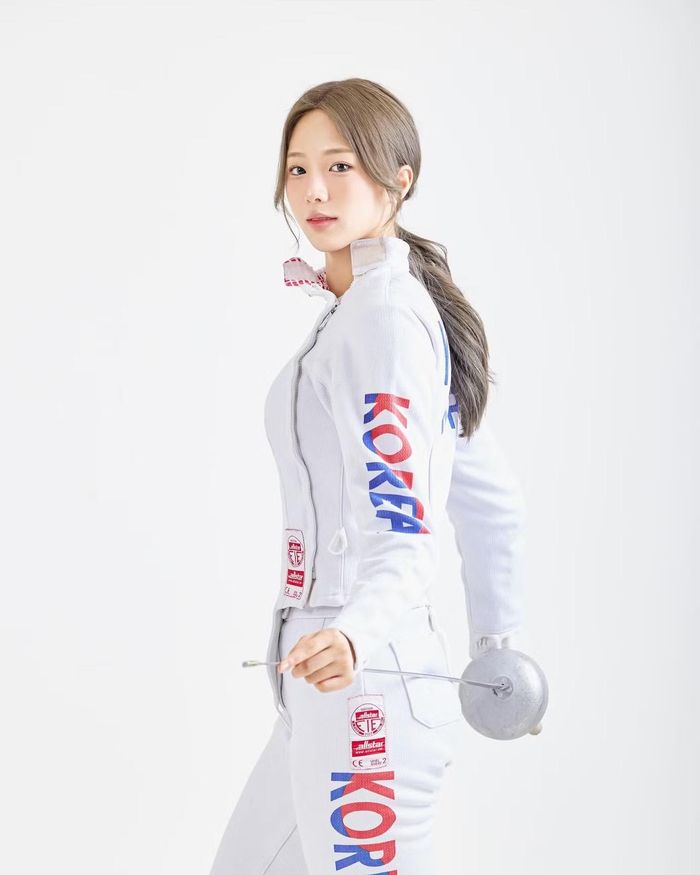 Yang Seung Hye gây sốt vì ngoại hình được ví như do AI tạo ra.