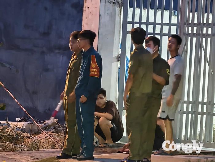 Lực lượng chức năng có mặt tại hiện trường.