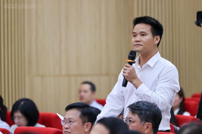 Cử tri đặt câu hỏi đến các đại biểu Quốc hội