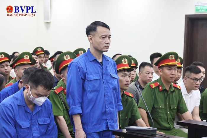 Bị cáo Vũ Mạnh Cường khai báo trước tòa.