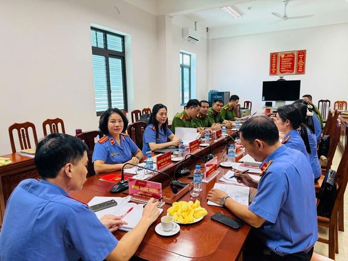 Toàn cảnh buổi kiểm sát.