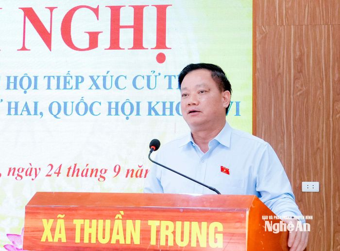 Bí thư Tỉnh ủy, Trưởng Đoàn ĐBQH tỉnh Nguyễn Khắc Thận phát biểu tại hội nghị. Ảnh: Phạm Bằng