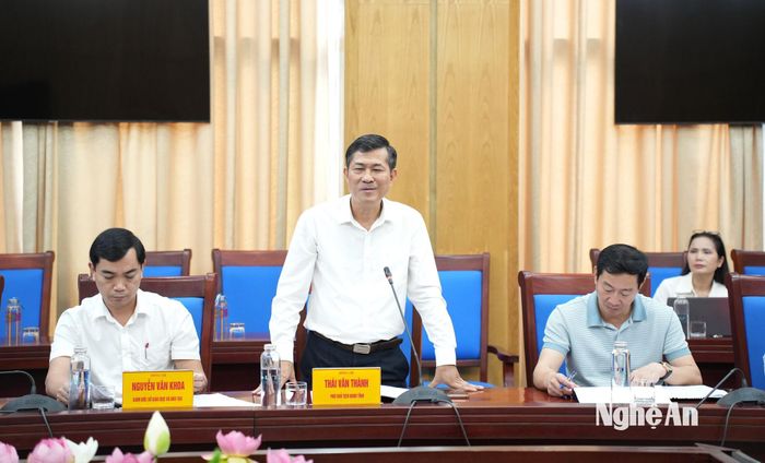 Đồng chí Thái Văn Thành – Ủy viên Ban Chấp hành Đảng bộ tỉnh, Phó Chủ tịch UBND tỉnh phát biểu tại cuộc làm việc. Ảnh: Nguyễn Toàn