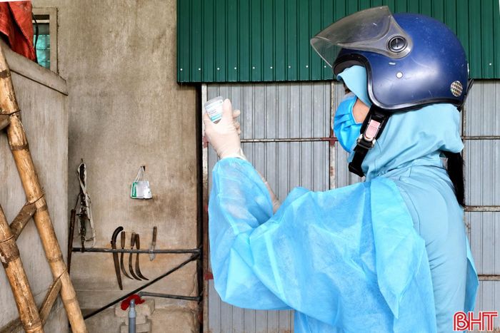Để công tác tiêm phòng đạt hiệu quả, thời gian qua, xã Thạch Hà cũng đã đẩy mạnh tuyên truyền, hướng dẫn người chăn nuôi phối hợp với lực lượng chuyên môn trong quá trình tiêm phòng; chủ động theo dõi tình trạng đàn gia súc, kịp thời phát hiện những dấu hiệu bất thường và thực hiện các biện pháp xử lý theo hướng dẫn.