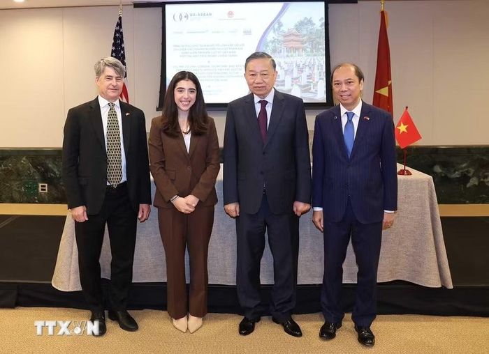Tổng Bí thư, Chủ tịch nước Tô Lâm và các đại biểu. (Ảnh: Thống Nhất/TTXVN)