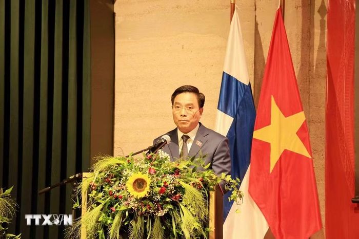 Phó Chủ tịch Quốc hội Nguyễn Doãn Anh phát biểu tại tiệc chiêu đãi Kỷ niệm 81 năm Ngày Quốc khánh nước CHXHCN Việt Nam tại Phần Lan. (Ảnh: Việt Thắng/TTXVN)