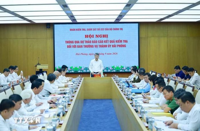 Hội nghị thông qua dự thảo Báo cáo kết quả kiểm tra, giám sát đối với Ban Thường vụ Thành ủy Hải Phòng. (Ảnh: Dương Giang/TTXVN)