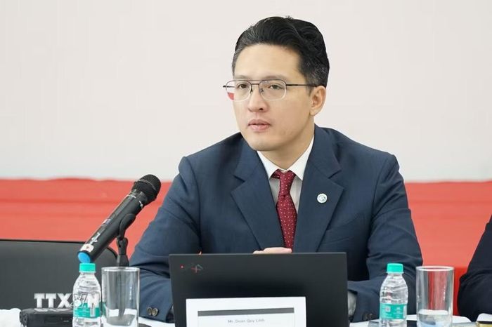 Ông Đoàn Quý Linh - Phó Trưởng Ban quản lý các Khu công nghệ cao và Khu công nghiệp thành phố Hà Nội, chia sẻ về tiềm năng của Việt Nam và những ưu tiên thúc đẩy hợp tác công nghệ cao với phía Ấn Độ. (Ảnh: Vũ Hà/TTXVN)