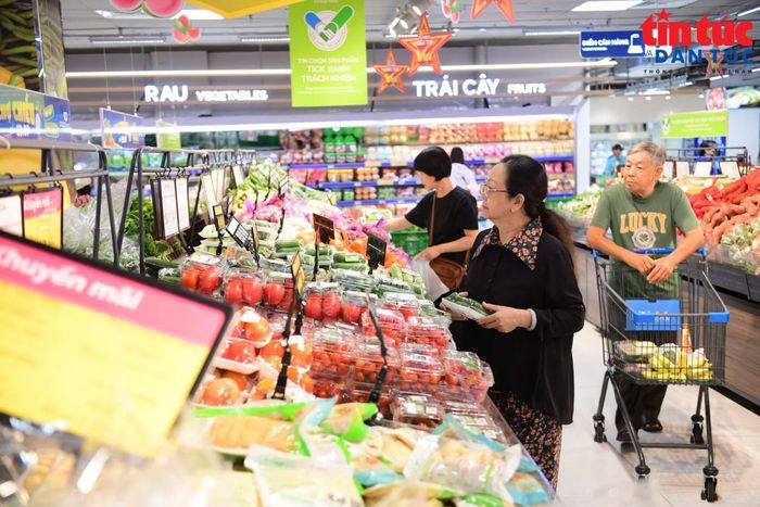 Người tiêu dùng ưu tiên mua sản phẩm có gắn tick xanh trách nghiệm.