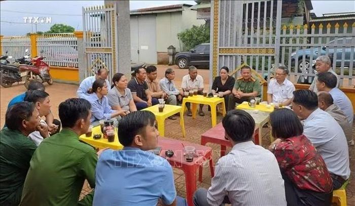 Chính quyền xã Bù Gia Mập đối thoại trực tiếp với nhân dân tại thôn Đăk Mai qua mô hình "Buổi sáng với nhân dân".