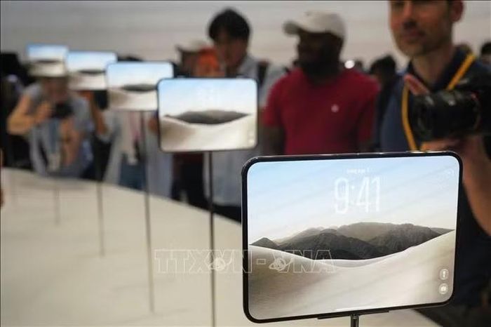 Điện thoại iPhone được giới thiệu tại Cupertino, California, Mỹ ngày 9/9/2026. Ảnh: THX/TTXVN phát.