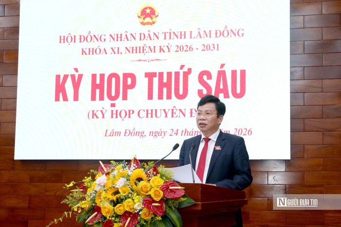 Ông Lưu Văn Trung - Chủ tịch HĐND tỉnh Lâm Đồng phát biểu tại kỳ họp.