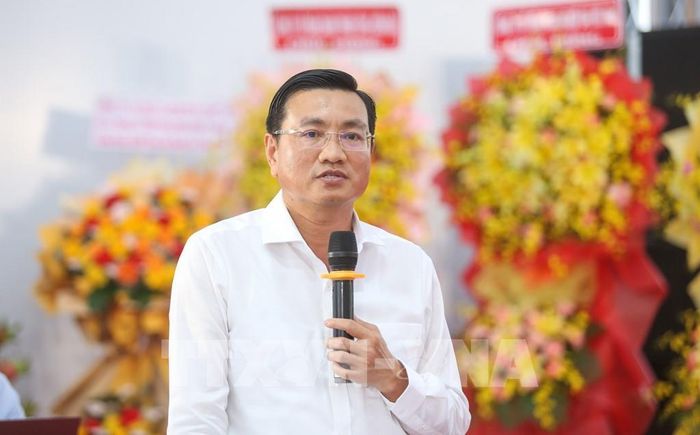 Giám đốc Sở Nông nghiệp và Môi trường tỉnh Tây Ninh Võ Minh Thành chia sẻ các chính sách hỗ trợ liên kết sản xuất và tiêu thụ sản phẩm nông nghiệp. Ảnh: Giang Phương - TTXVN