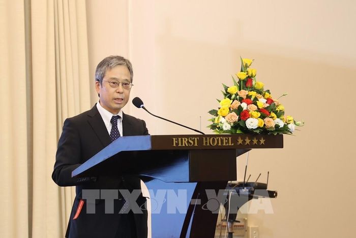 Ông Taizo Ida, Trợ lý Thứ trưởng Bộ Đất đai, Cơ sở hạ tầng, Giao thông và Du lịch Nhật Bản (MLIT), phát biểu tại Hội thảo. Ảnh: Hồng Đạt - TTXVN 
