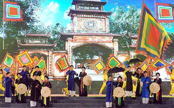 Công nghiệp văn hóa là hệ thống các ngành kinh tế sản xuất, phân phối và khai thác sản phẩm, dịch vụ dựa trên giá trị văn hóa và sáng tạo nhằm đáp ứng nhu cầu tinh thần của xã hội và tạo giá trị kinh tế.