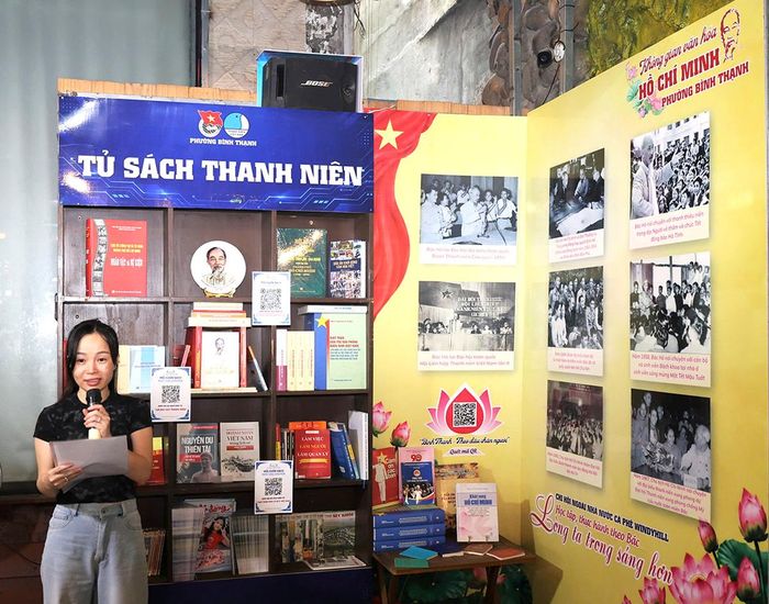 Hơn 180 đầu sách đa dạng các chủ đề được trang bị tại Tủ sách thanh niên nhằm phục vụ nhu cầu trau dồi tri thức của giới trẻ