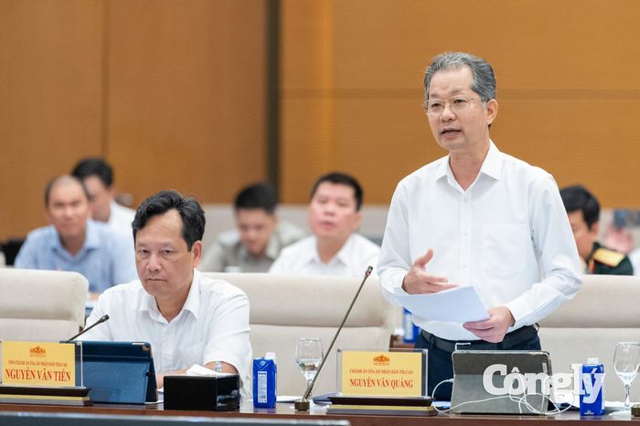Chánh án TANDTC Nguyễn Văn Quảng trình bày Tờ trình dự án Nghị quyết của UBTVQH quy định về chế độ bảo vệ Thẩm phán