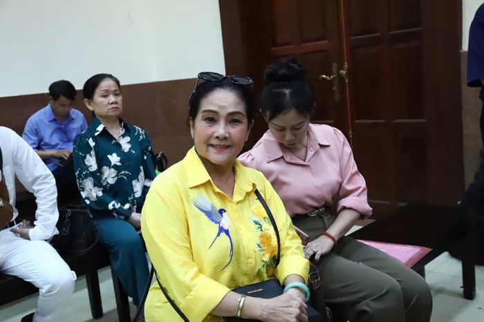 Bà Võ Thị Hồng Nhung khởi kiện, yêu cầu hủy văn bản khai nhận di sản thừa kế do bà Võ Thị Hồng Loan lập ngày 7/4/2023.