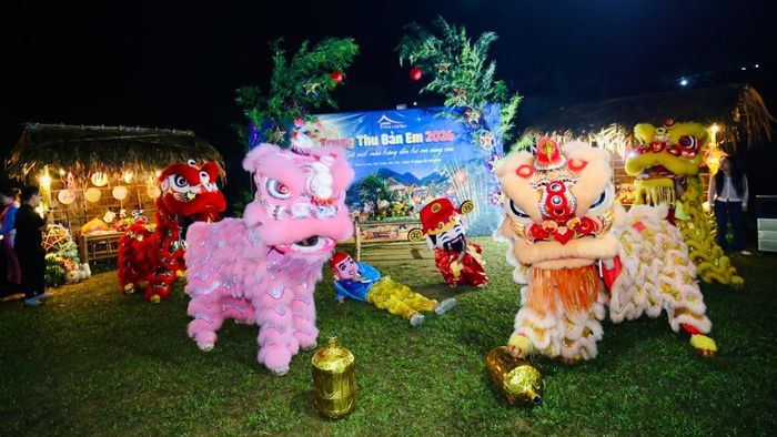 Không gian vui Trung Thu và phá cỗ tại dành cho các em nhỏ tại “Trung thu bản em2026”. Ảnh: BTC.